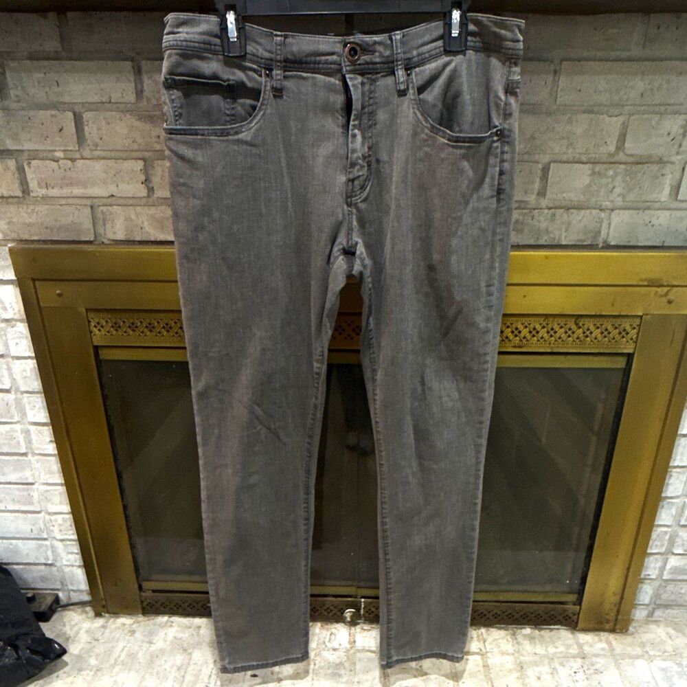 Travis Mathew Men's Gray Medium Wash Denim Jeans Slim Skinny Stretch 5-Pocket